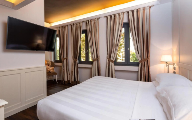 The Glam Boutique Hotel & Apt