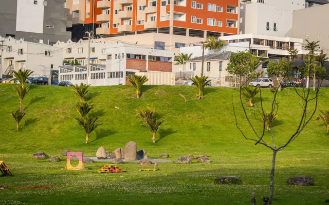 Sunny 3 Bedroom Townhouse Central With Park Views