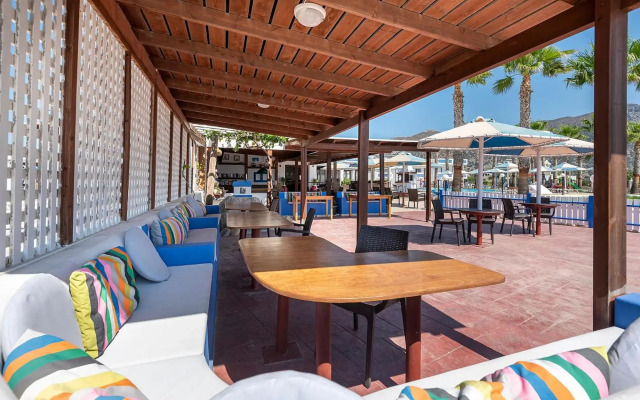Mammis Beach Hotel