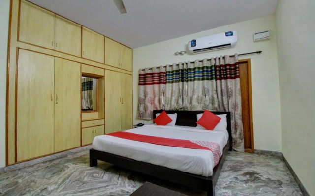 Green Suits By OYO Rooms