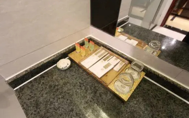 Jinyayu Hotel (Foshan Fengchi Aluminium Material Market Branch)