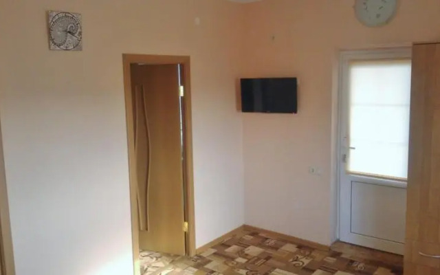Na Shosseinoy Guest House