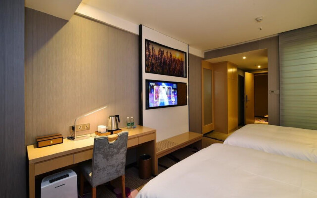 Lavande Hotel Wuhan Xudong