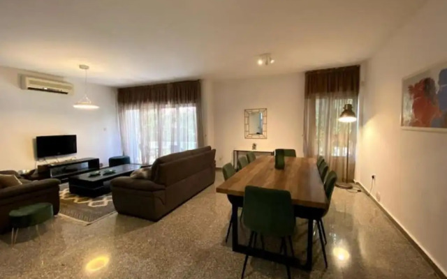 Pearl Villa in Agios Athanasios