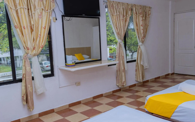 OYO Hotel Marías,Aeropuerto Internacional de Chetumal