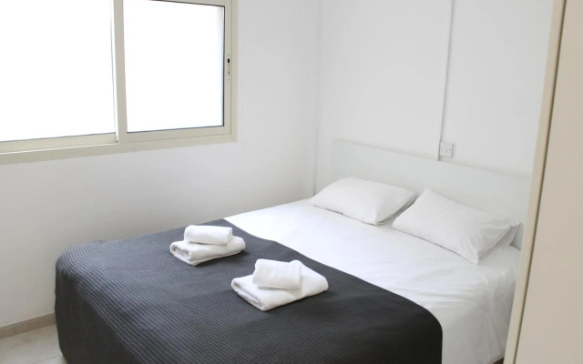 Stephanie City Apartments