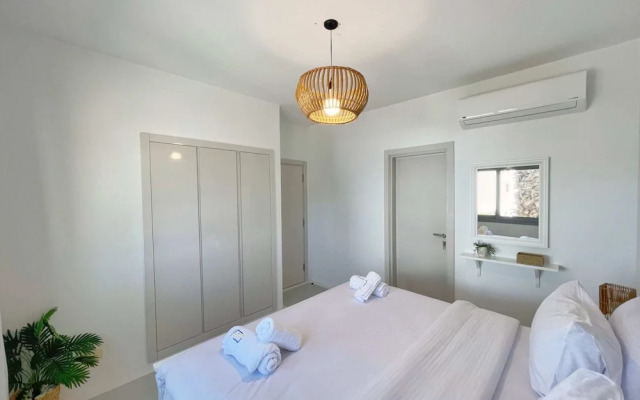 Xuru Stays I Charming & Beautifully Styled 3bdr @ Swan Lake Gouna