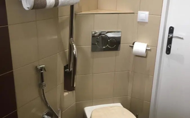 Apartment Vertigo