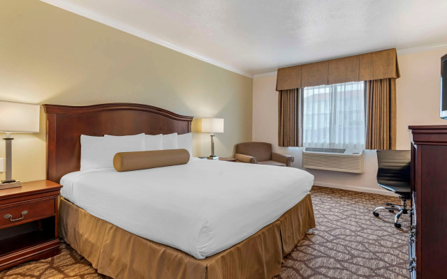 Best Western Salinas Monterey Hotel