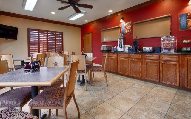 Best Western Regency Inn & Suites