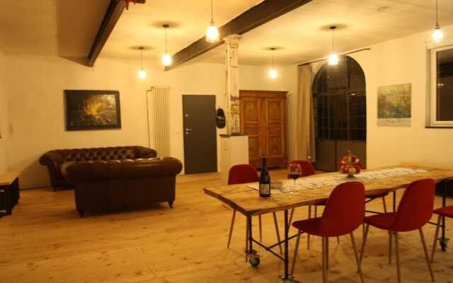 Art-be-and-b Bed and Breakfast