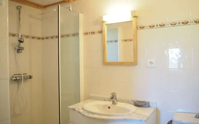 Pretty Holiday House With Private Garden, Apt