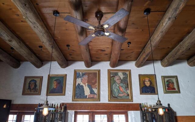 Sagebrush Inn & Suites