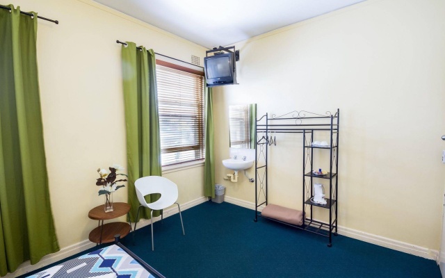 Grand Hotel Rockdale – Guest Rooms – Rockdale