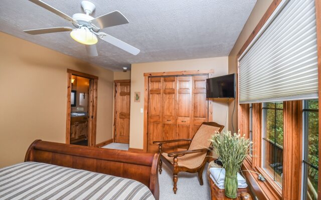 Bears Lair 4 Bedroom House