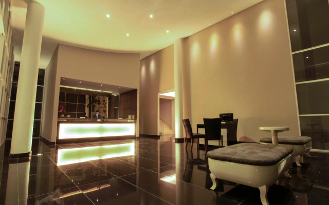 Grand Kecubung Hotel