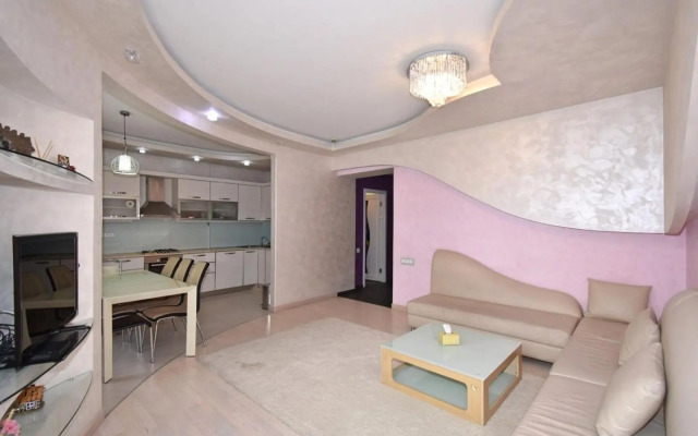 Caskade- Tamanyan Street, 2 bedrooms Beautiful, Renovated apartment KS343