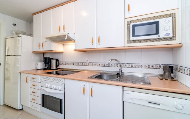 SAA-Great 2 bed apt 10 min walk to Puerto Banus