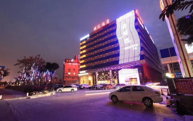 Chenlong Gangyue Hotel