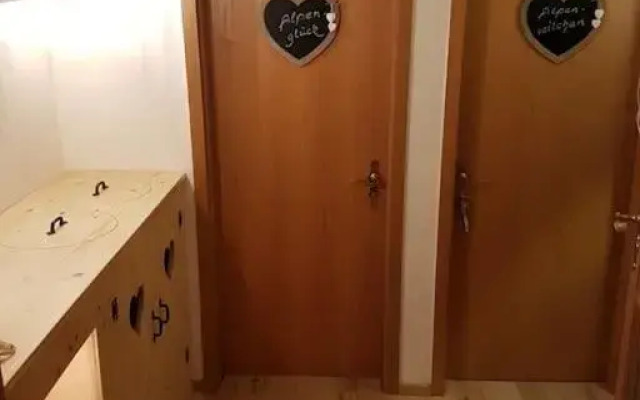 Ferienwohnung Weber Alpenveilchen