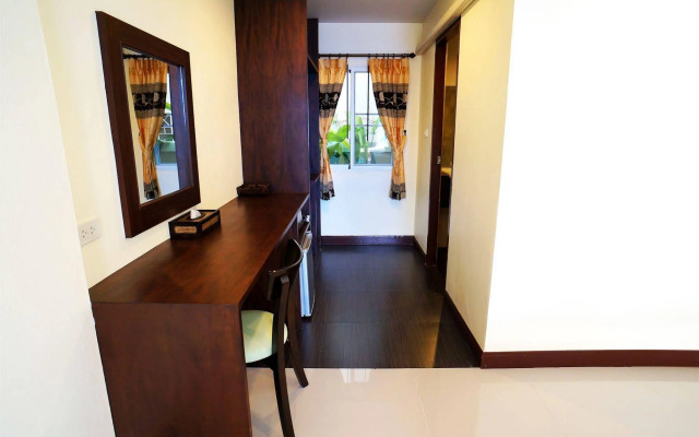 Manee House (SHA Extra Plus)