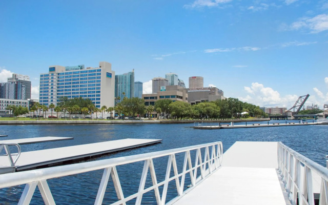 The Barrymore Hotel Tampa Riverwalk