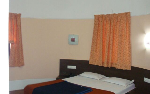 Hotel Tapovan