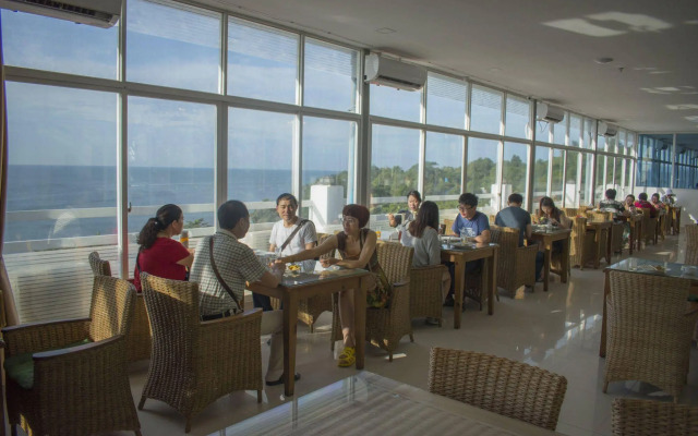 Aristocrat Residence & Hotel