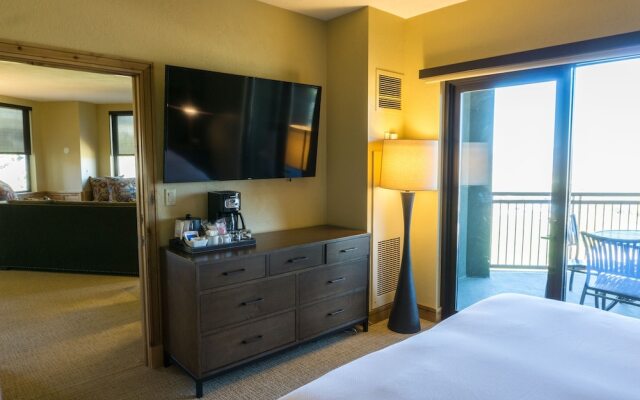 Deluxe condo in newly remodeled Grand Summit Hotel by RedAwning - Save 20% on 7+ Nights!