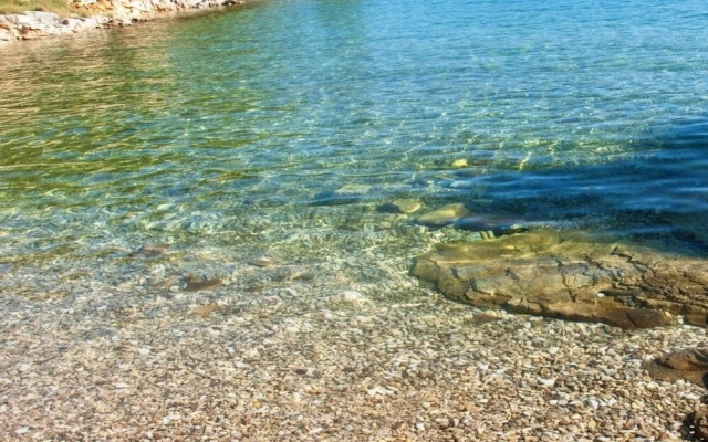 Deni - 70m From Beach - A1