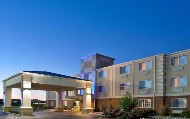 Holiday Inn Express Hotel & Suites Wabash, an IHG Hotel