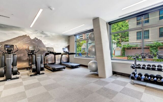 Global Luxury Suites at Bethesda Metro