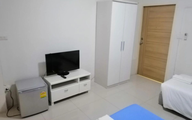 Alanda Hotel & Apartment