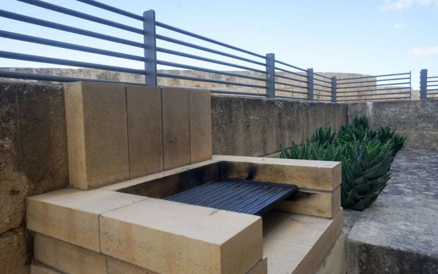 Harbour Views Gozitan Villa + Shared Pool