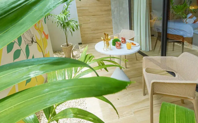 Spacious Apartment With Terrace and Rooftop Pool