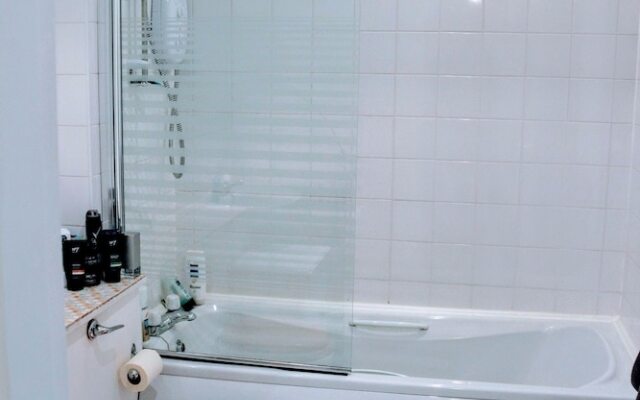 2 Bedroom Penthouse in Edinburgh