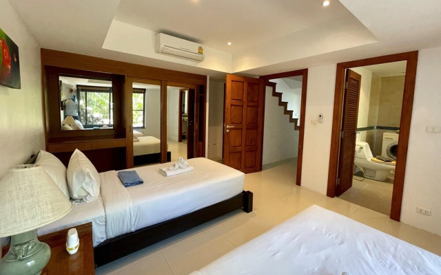 Andaman Hills by Lofty
