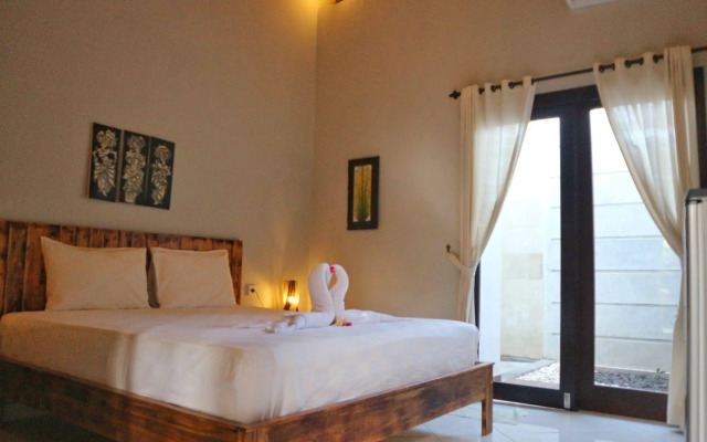 Louto Dmell Guesthouse & Villa