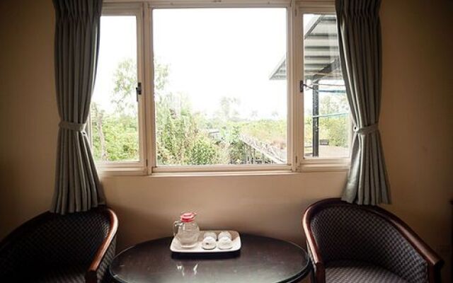 Health Life Village B&B