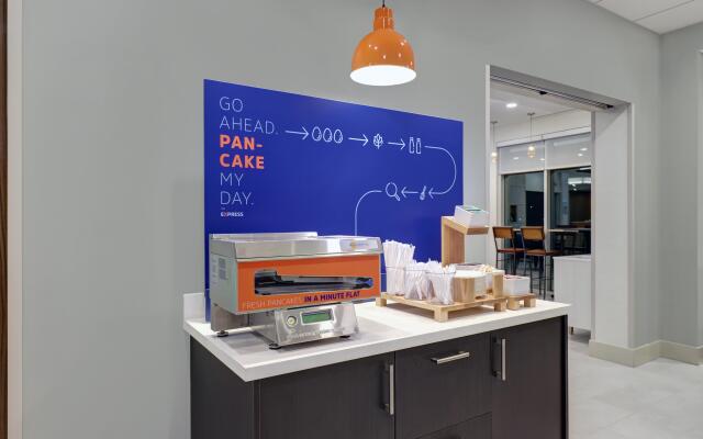 Holiday Inn Express & Suites Collingwood by IHG