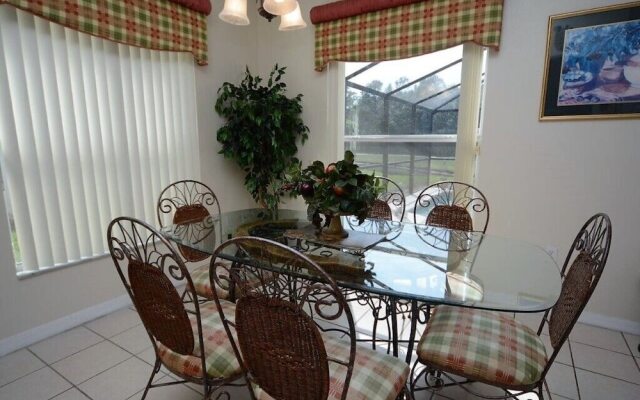 86340 2-story Pristine 4-bed Pool Home W/hot Tub & Balcony