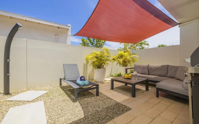 Serene Designer Gem Walk to Beach Strip Pool