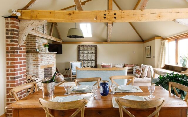 Impressive Country Estate Sleeps 17