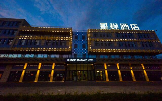 Starway Hotel Karamay University City