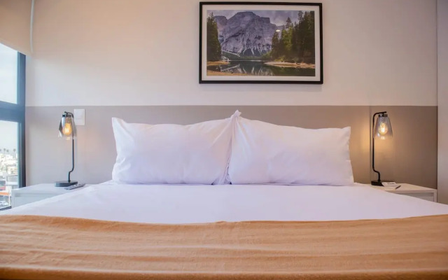 w Amazing 2BR w Balcony in San Isidro