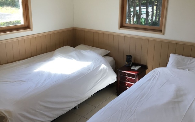Guests & Dogs House Hale Ilio – Guest Rooms – Ito