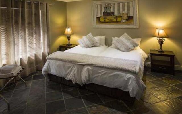 Waves Guest House & Twin Okes Self-Catering
