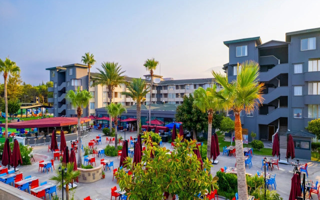 Senza Sunset Beach Hotel