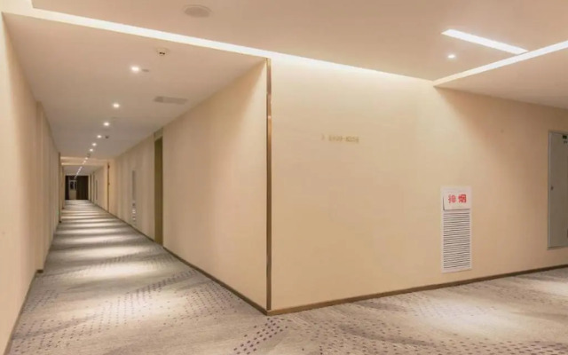 Lavande Hotel Wuxue Kanjiang Avenue