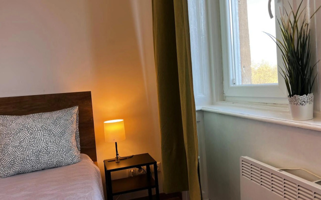 R8 Guest house by Small Home Budapest